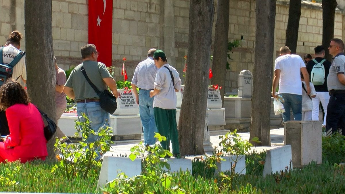 DHA: Türk Milleti 15 Temmuz Şehitleri'ni Unutmadı