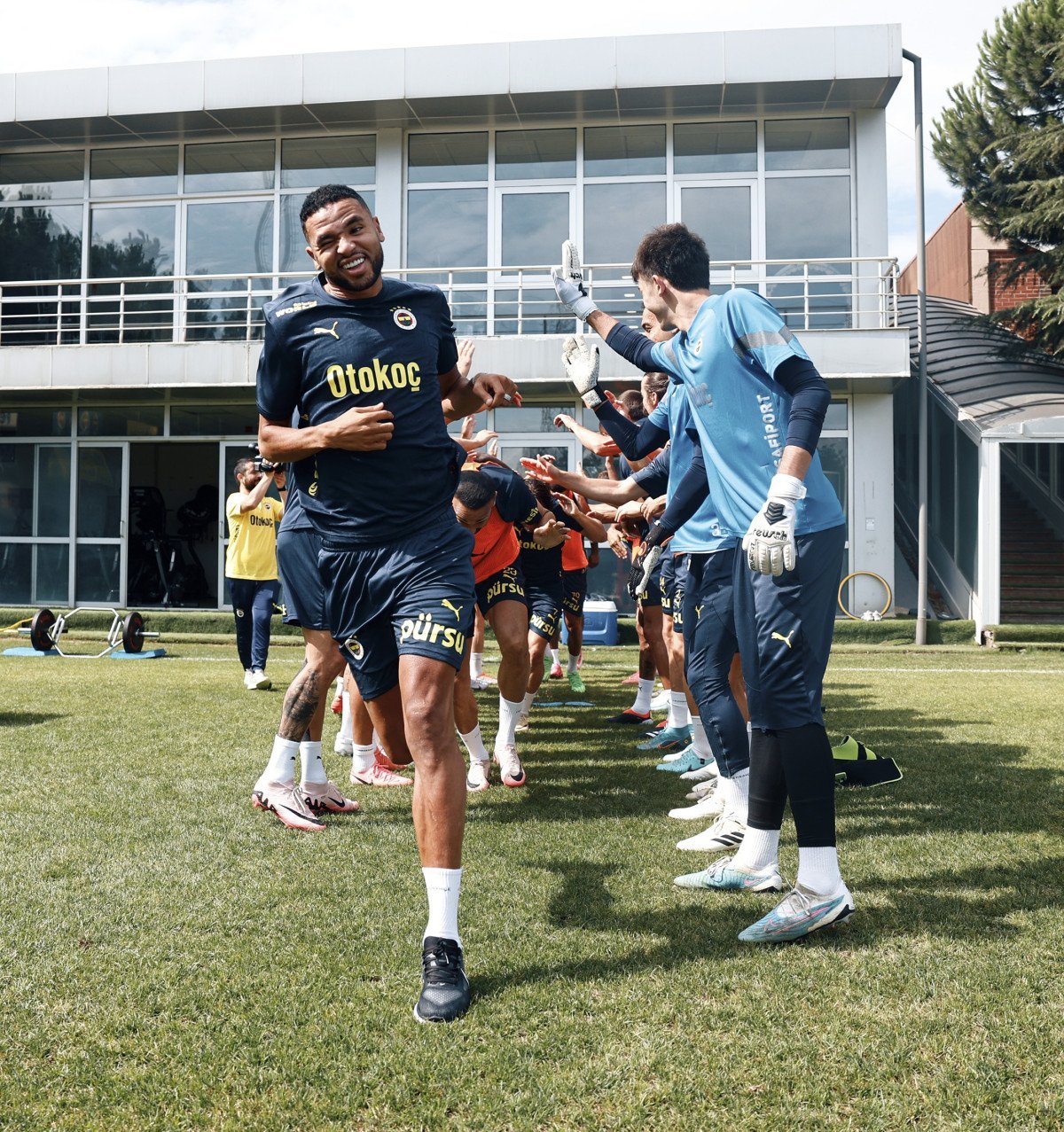 Fenerbahçe'nin Yeni Sezon Hazırlıkları ve İlk 11'deki Değişiklikler