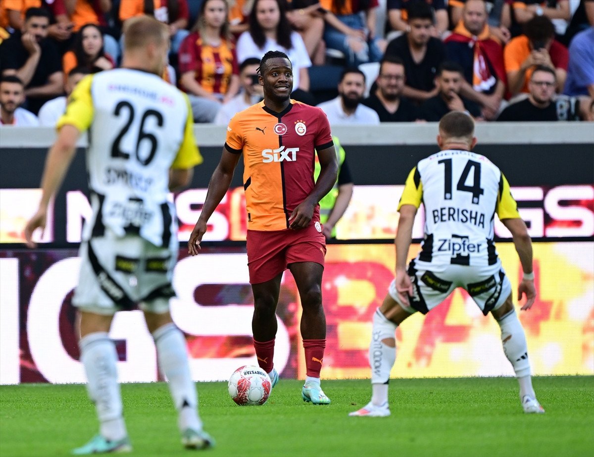 Galatasaray, Avusturya'da Lask Linz ile Hazırlık Maçında Karşılaştı