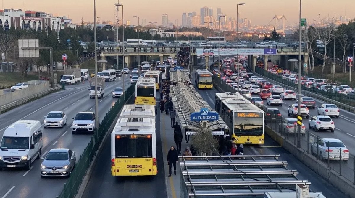 İstanbul'da Toplu Ulaşım Ücretlerine Zam Gündemi