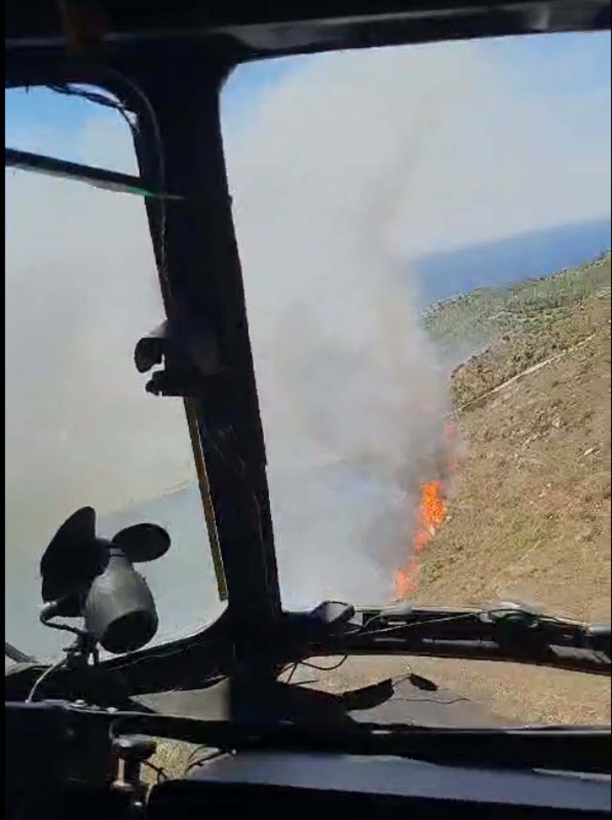 İzmir'de Çıkan Yangın Kontrol Altına Alındı