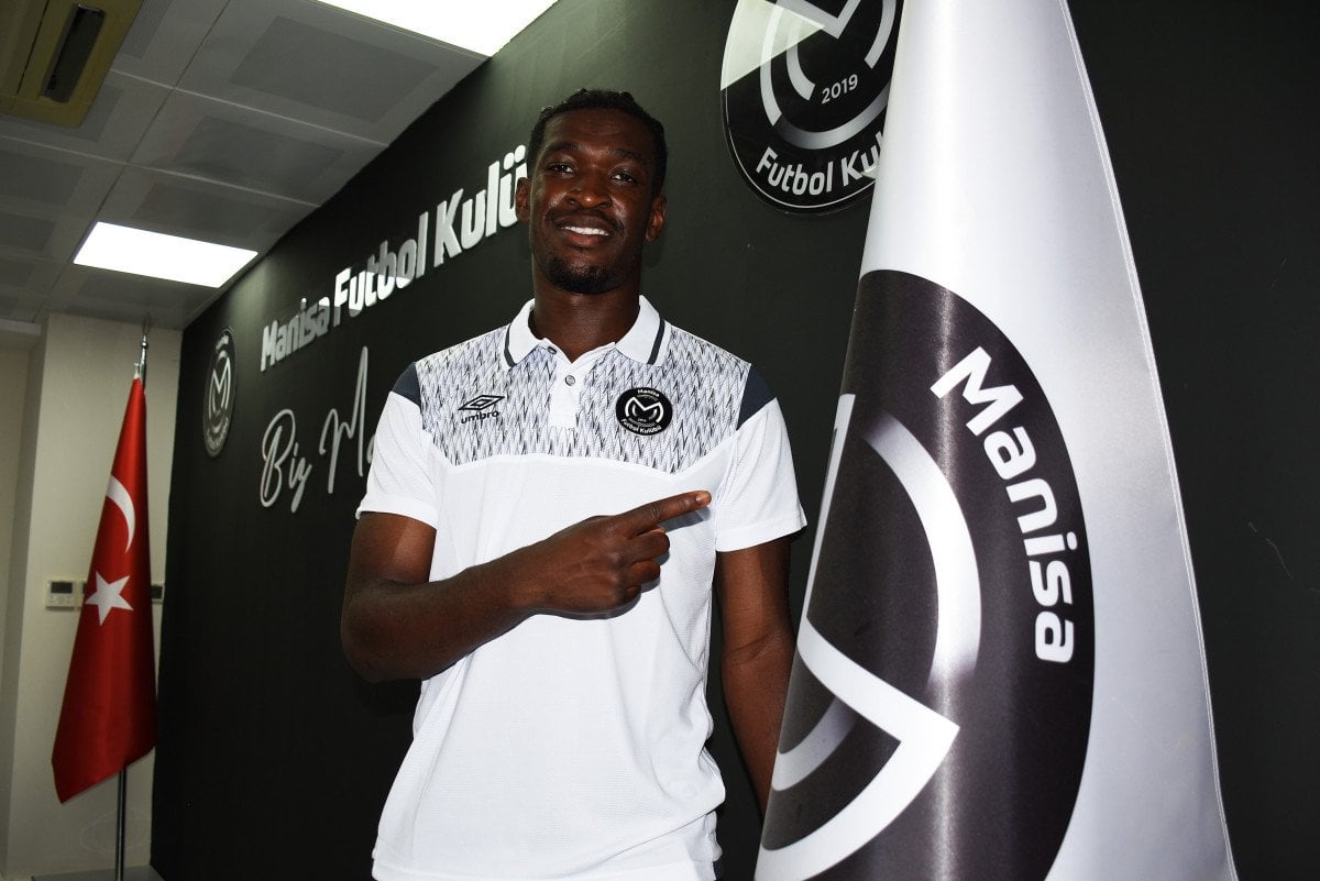 Manisa FK, Kwasi Okyere Wriedt'ı Transfer Etti