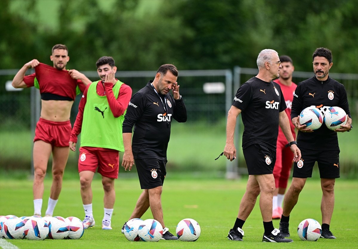 Okan Buruk'tan Galatasaray'ın Avusturya Kampında Önemli Açıklamalar