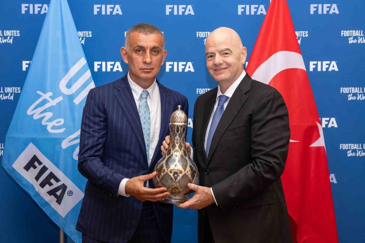 TFF Başkanı İbrahim Hacıosmanoğlu, FIFA Başkanı Gianni Infantino ile Bir Araya Geldi