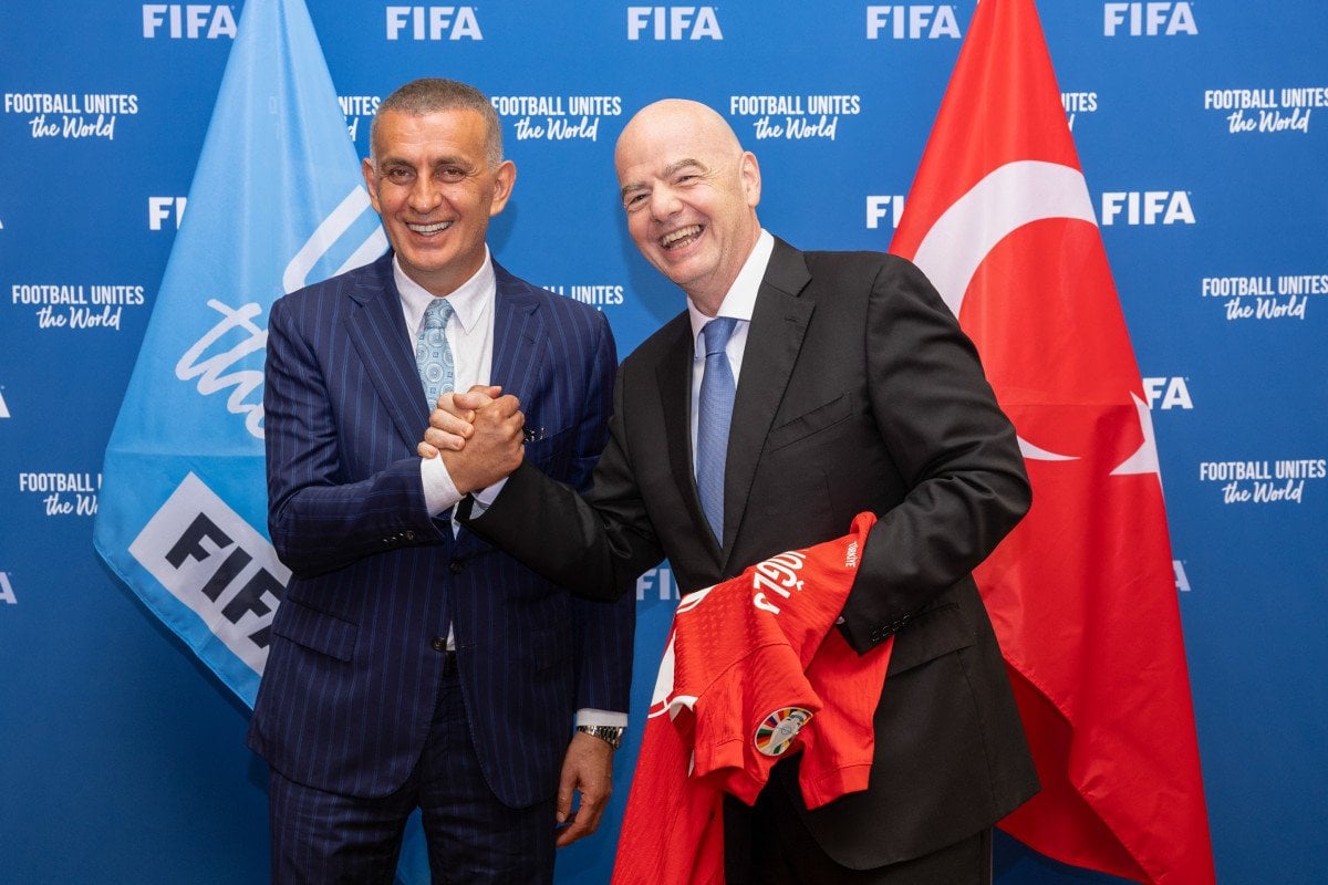 TFF Başkanı İbrahim Hacıosmanoğlu, FIFA Başkanı Gianni Infantino ile Görüştü