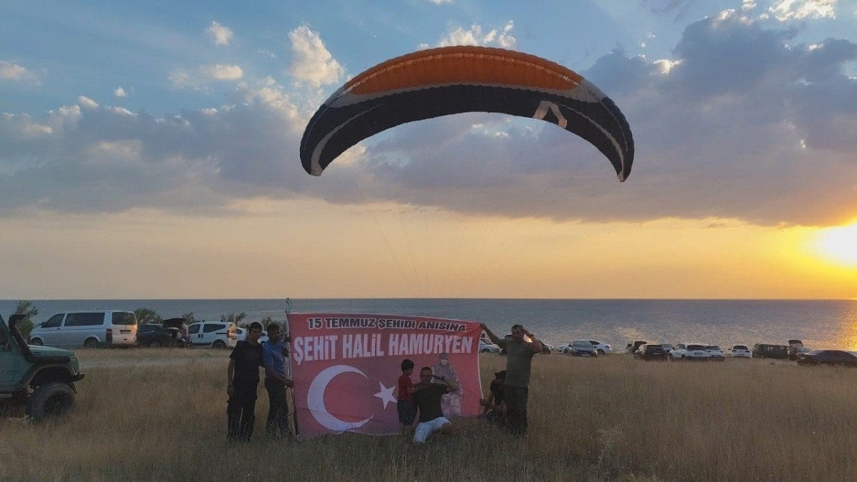 Özel Harekat Polisi Halil Hamuryen'e Afişli Anma