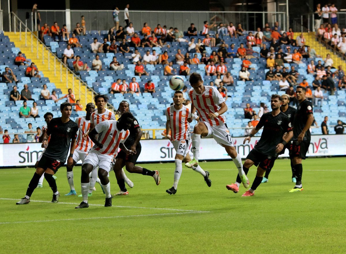 Adanaspor ile Pendikspor Karşı Karşıya Geldi