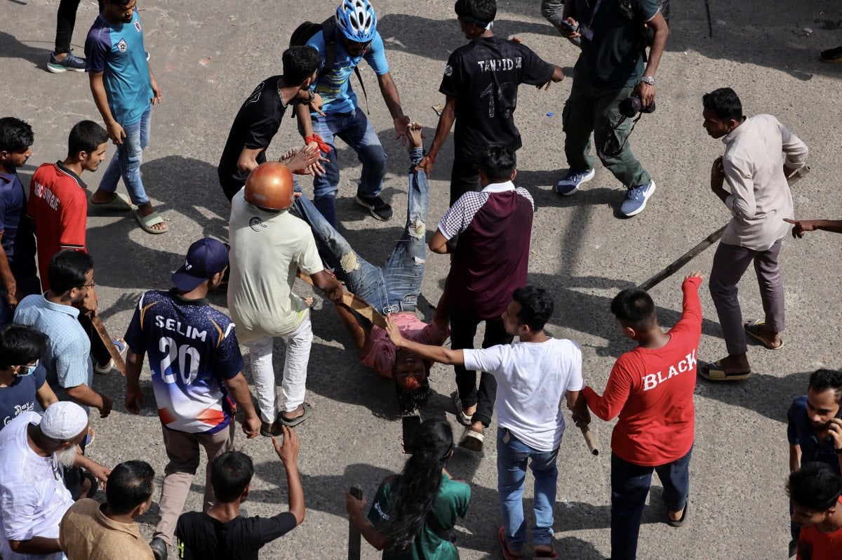 Bangladeş'teki Protestolar ve Hükümet Krizi