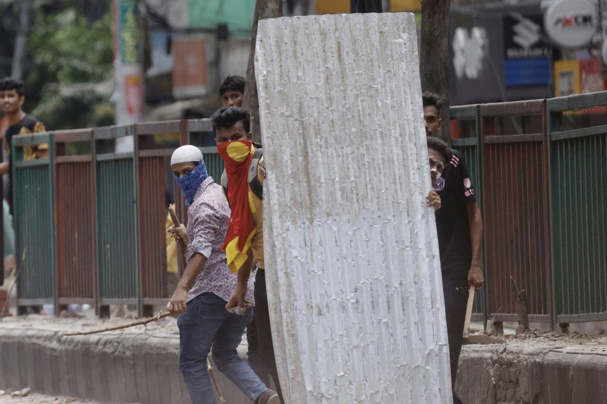 Bangladeş'teki Protestolar ve Hükümet Krizi