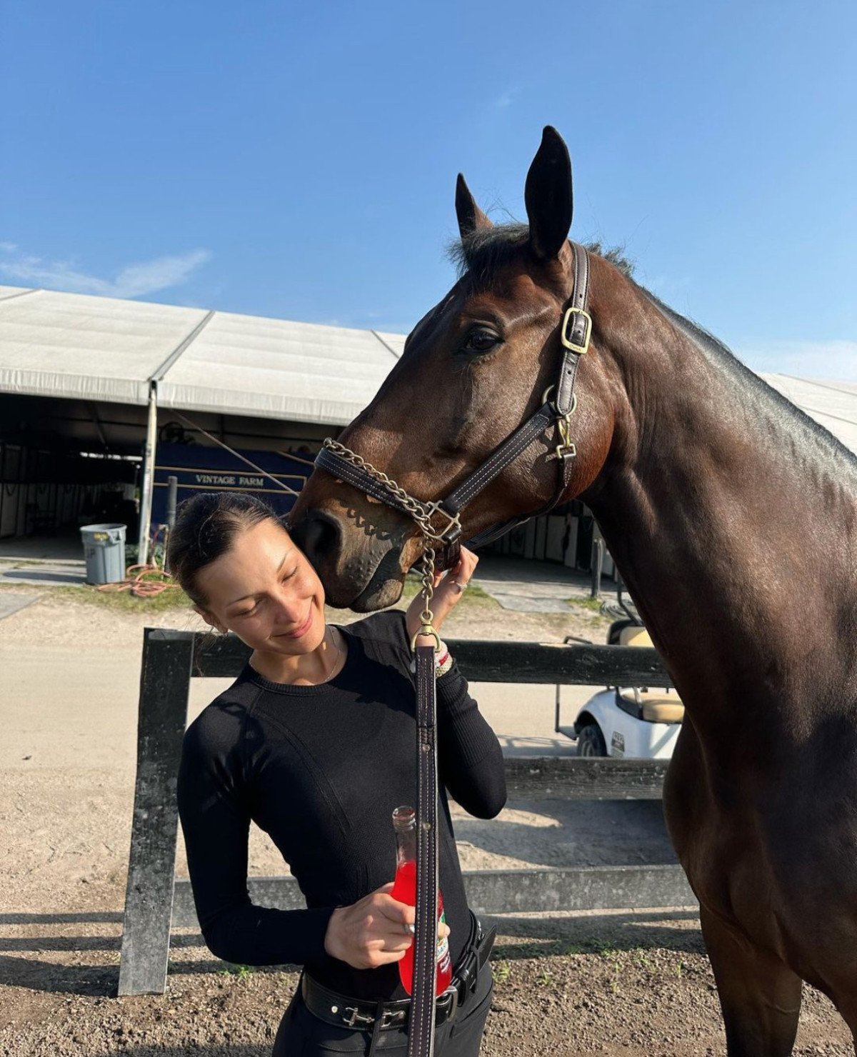 Bella Hadid ve Adan Banuelos'un Aşk Hikayesi