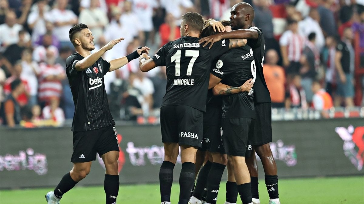 Beşiktaş, Antalyaspor'u Ağırlıyor