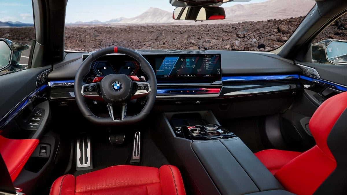 BMW M5 Touring Modeli Tanıtıldı