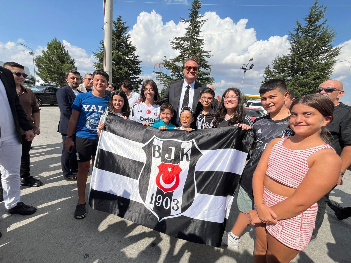 DHA Beşiktaş Kulübü Başkanı Hasan Arat'tan Büyük Taarruz Anma Töreni