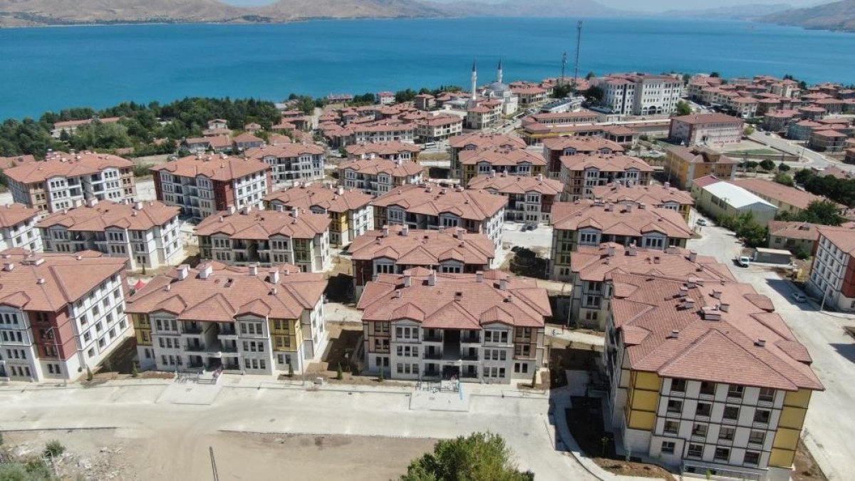 Elazığ'da Deprem Sonrası Yeni Konutların İnşası Devam Ediyor