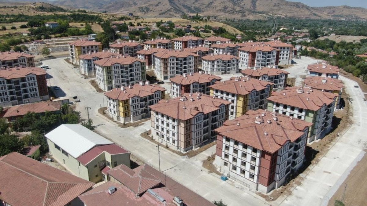 Elazığ'da Deprem Sonrası Yeni Konutların İnşası Devam Ediyor