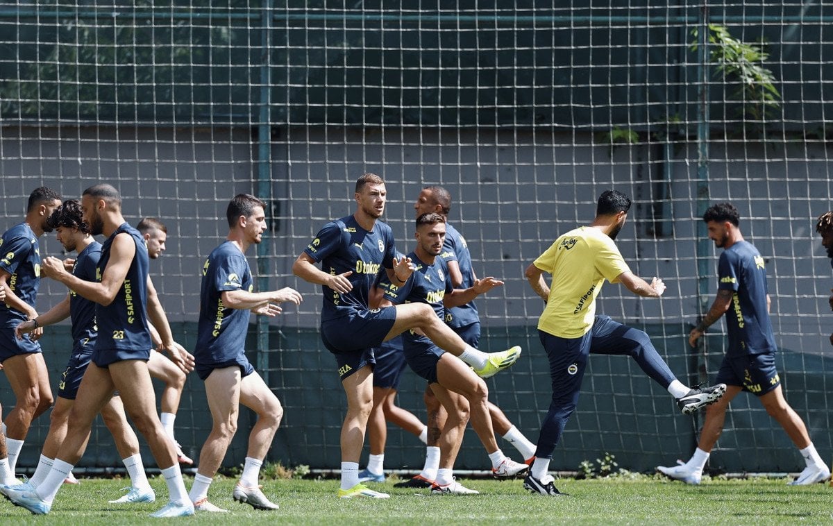 Fenerbahçe, Adana Demirspor Maçına Hazırlanıyor