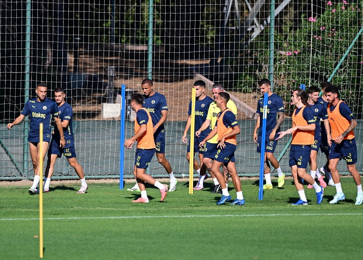 Fenerbahçe, Lille ile Şampiyonlar Ligi Rövanşına Hazırlanıyor