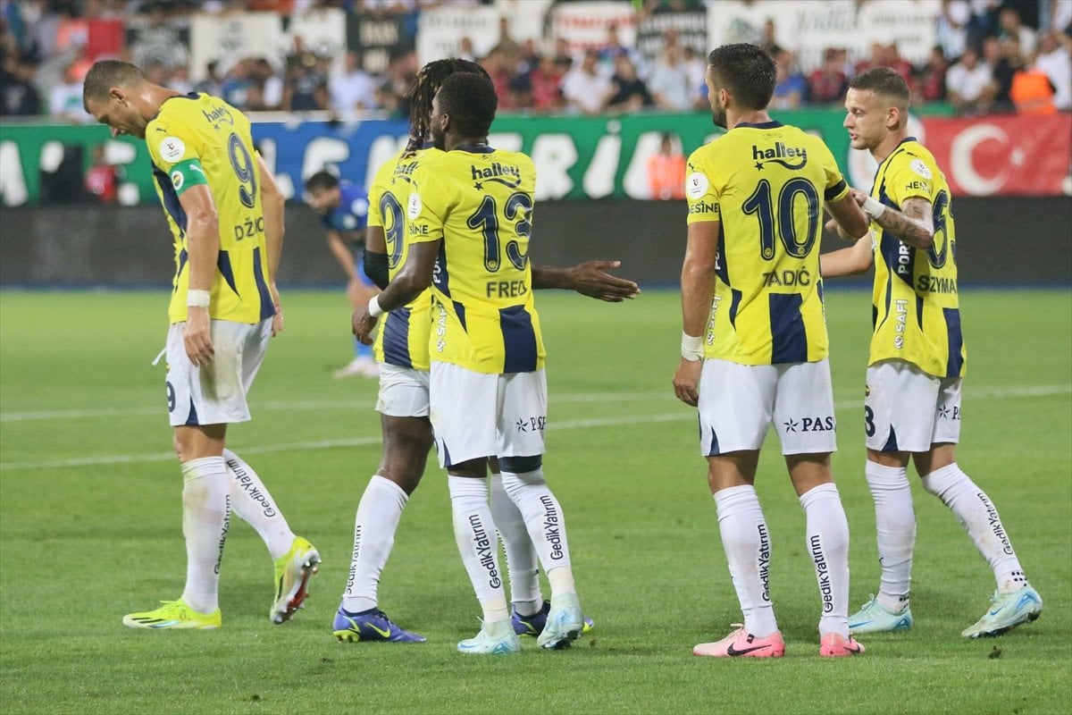 Fenerbahçe, Rizespor'u Farklı Geçti