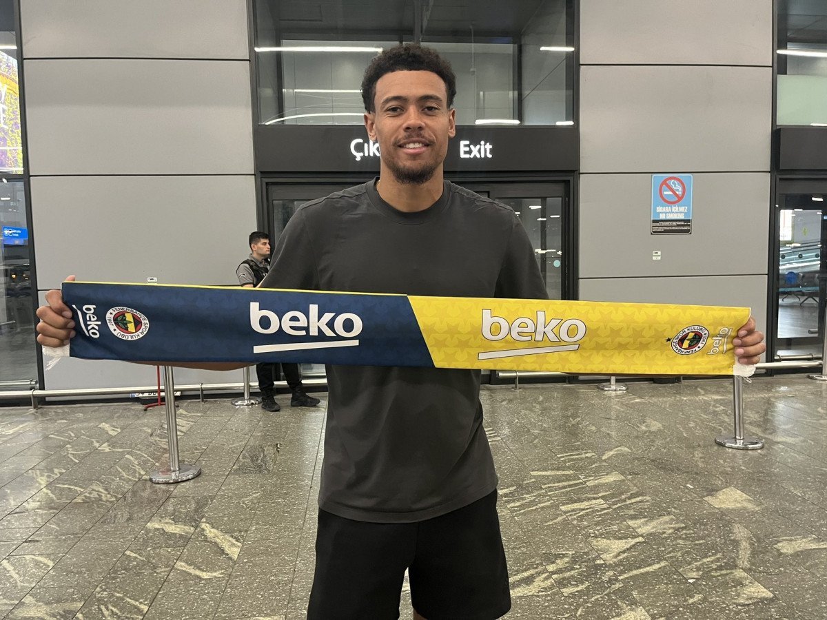 Fenerbahçe, Yeni Sezon Öncesi İki Transferi Açıkladı