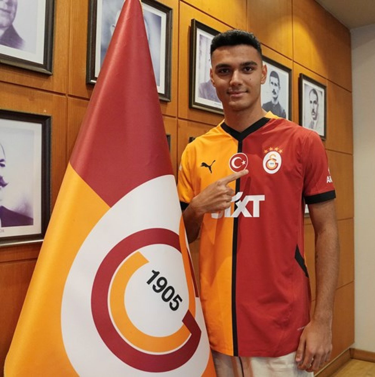 Galatasaray, Genç Yeteneği Baran Demiroğlu'nun Sözleşmesini Uzattı