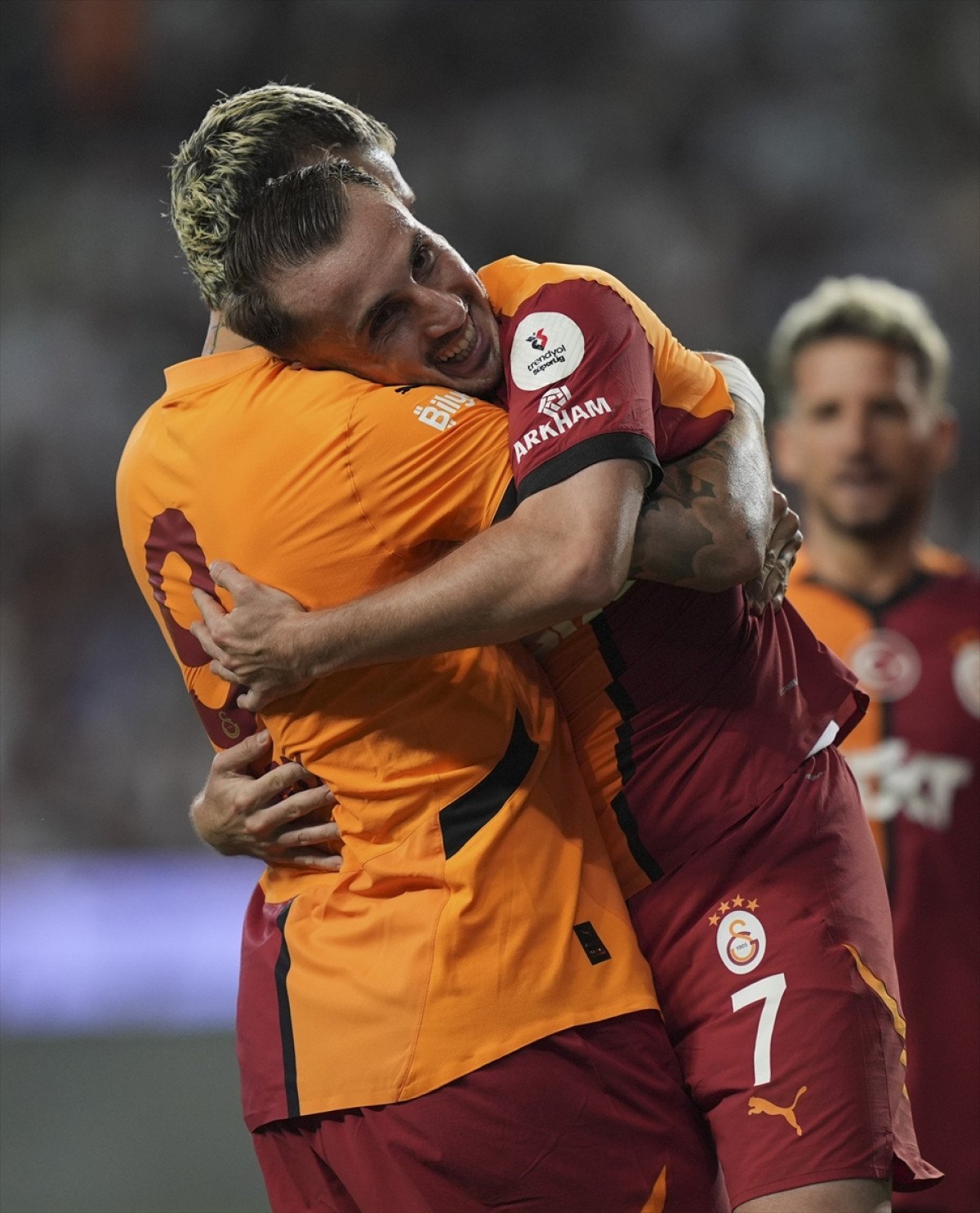 Galatasaray, Konyaspor'u Deplasmanda 2-1 Yenerek Öne Geçti