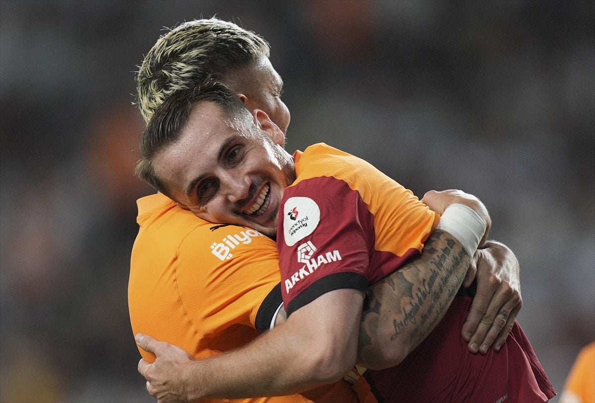 Galatasaray'ın UEFA Şampiyonlar Ligi Play-Off Mücadelesi Başlıyor