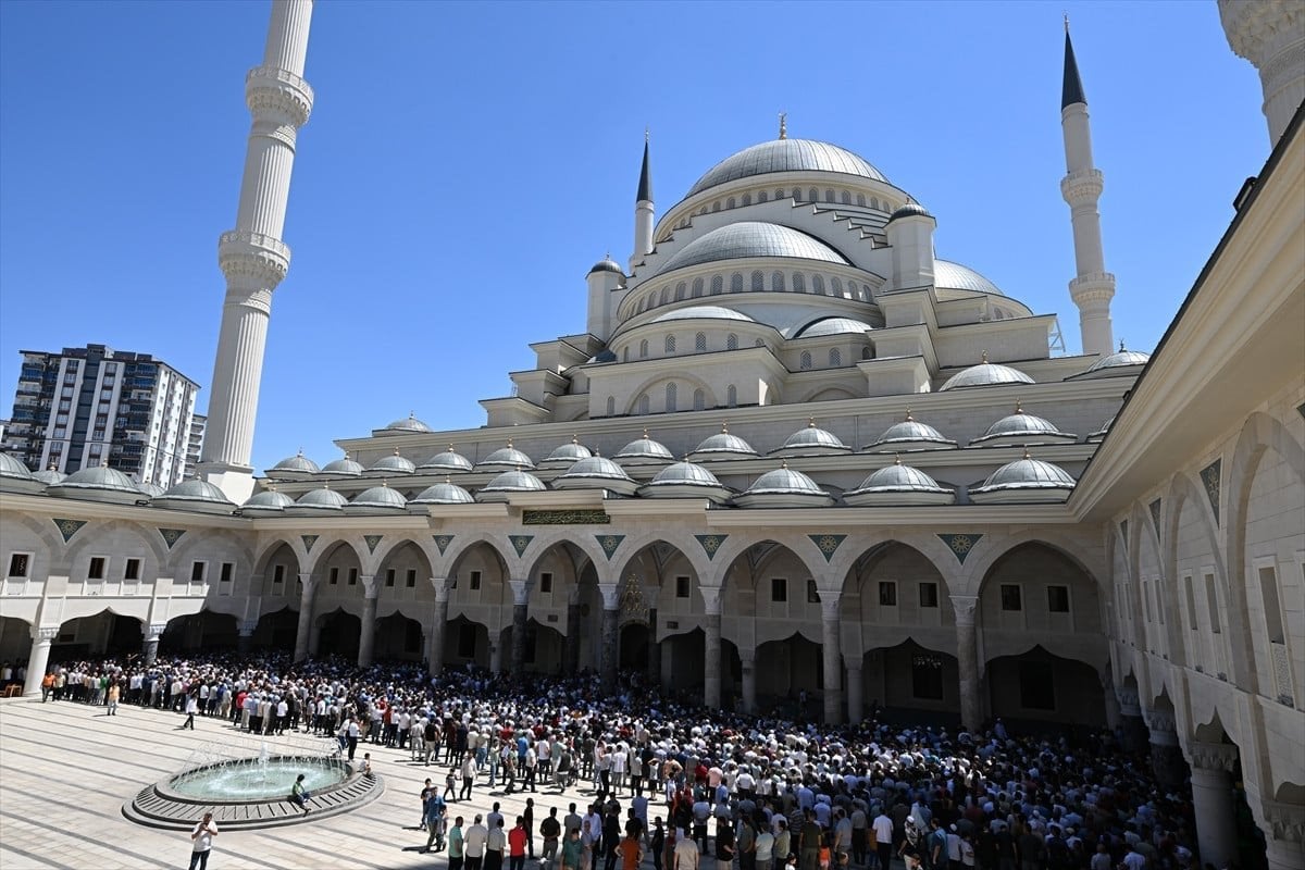 İslam Alemi İsmail Heniyye İçin Yeniden Bir Araya Geldi