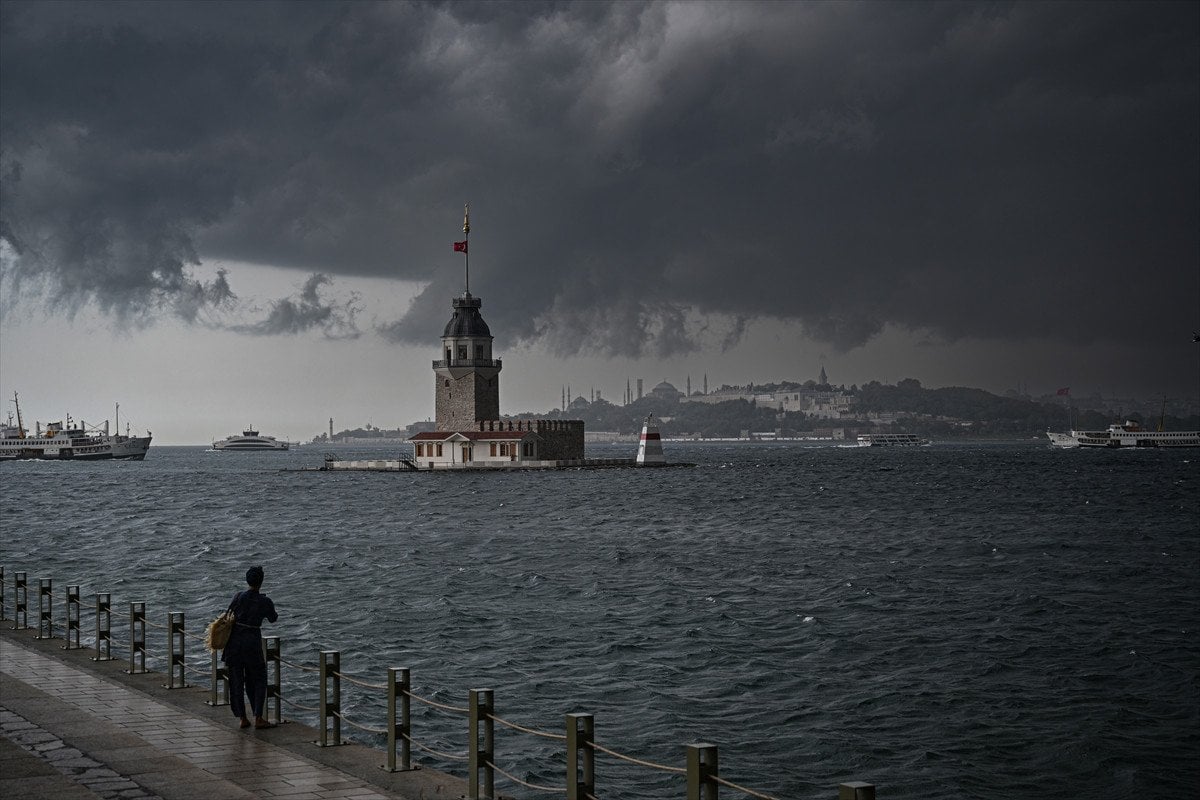 İstanbul'da Yağmur Altyapıyı Zorladı