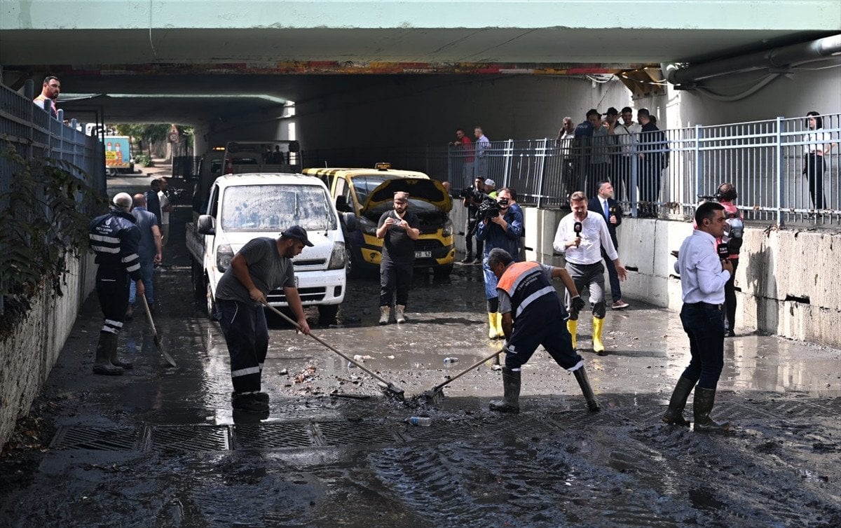 İstanbul'da Sağanak Yağış Felakete Yol Açtı