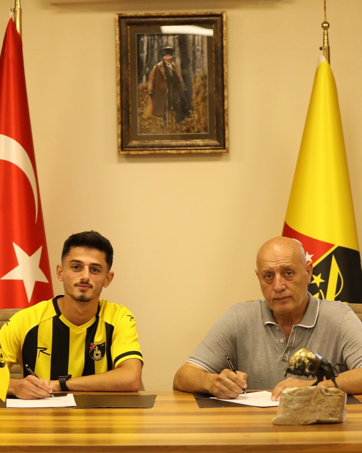 İstanbulspor, Kerem Şen ile Orta Sahasını Güçlendirdi