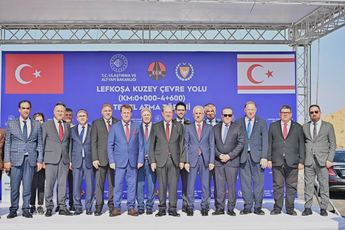 Kuzey Kıbrıs Türk Cumhuriyeti'nde Lefkoşa Kuzey Çevreyolu Temel Atma Töreni