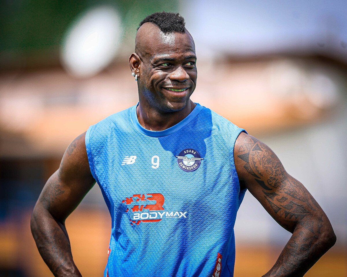 Mario Balotelli'nin Geleceği Belirsizliğini Koruyor