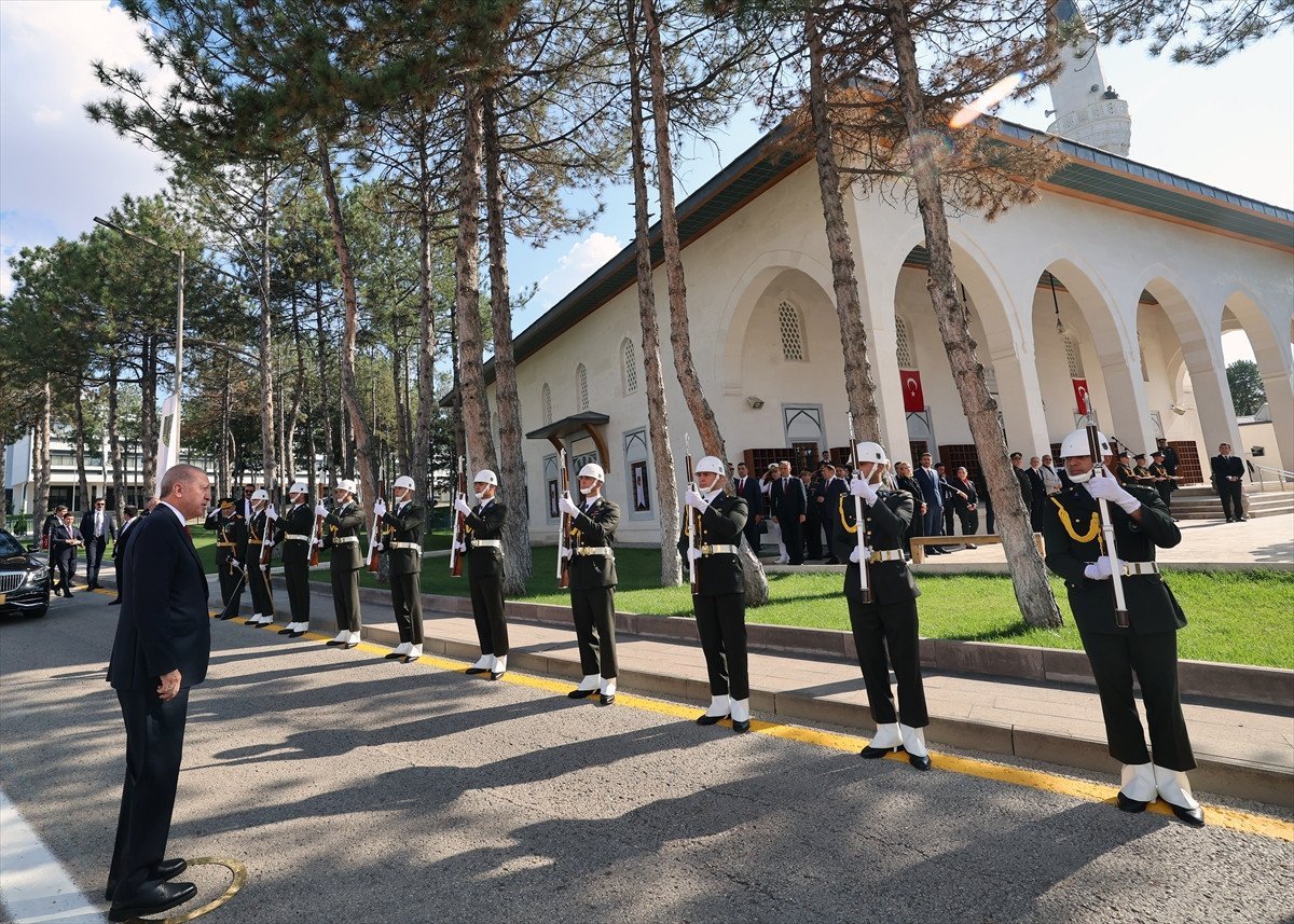 MSÜ Kara Harp Okulu'nda Diploma Alma ve Sancak Devir Teslim Töreni