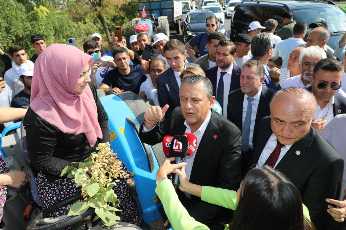 Özgür Özel, Gaziantep'te Çiftçilerle Buluştu