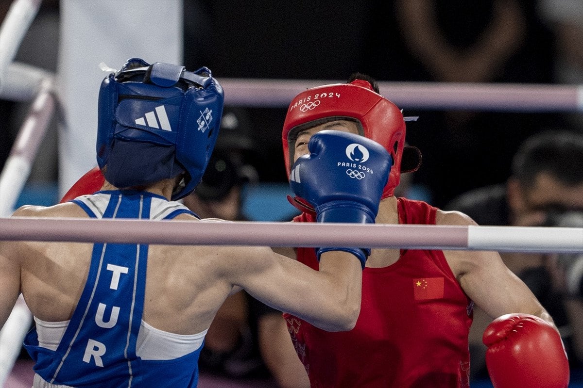 Paris 2024 Olimpiyat Oyunları'nda Buse Naz Çakıroğlu Gümüş Madalya Kazandı