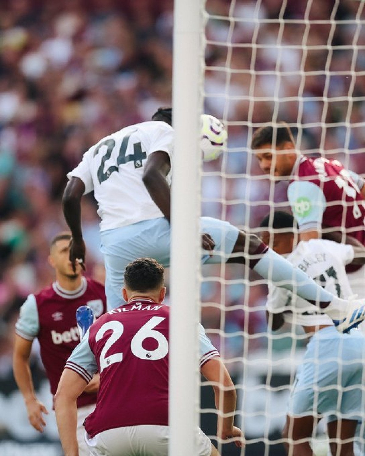 Premier Lig İlk Hafta Mücadelesi: West Ham vs Aston Villa