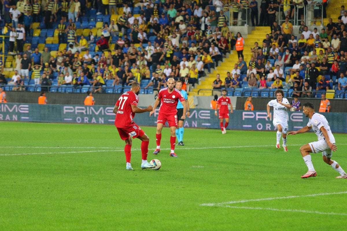 Ümraniyespor, Ankaragücü'nü 1-0 Yenerek Üç Puan Aldı