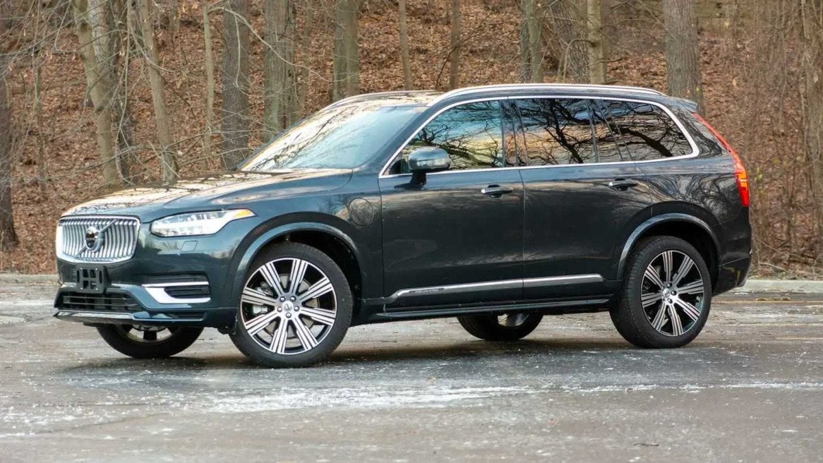 Volvo XC90'ın Yenilenen Versiyonu 4 Eylül'de Tanıtılıyor