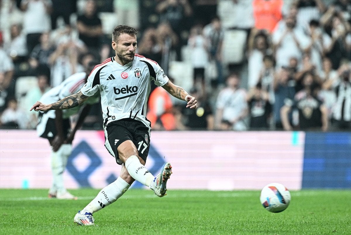 Beşiktaş, Sivasspor'u 2-0 Yenerek Galip Geldi