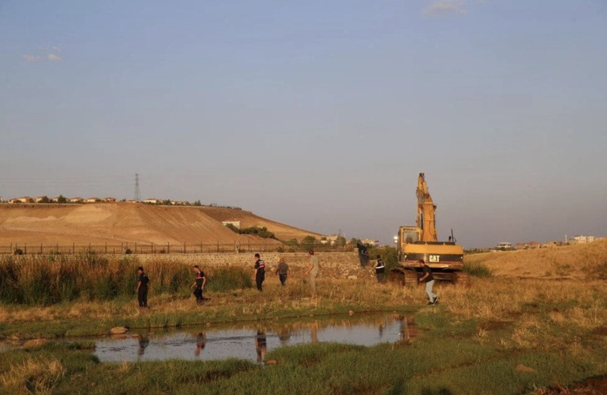 Diyarbakır'da Kaybolan 8 Yaşındaki Narin Güran için Arama Çalışmaları Sürüyor